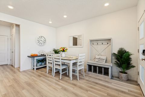 Tiny photo for 933 W LITTLE TIGER CT N #555, Saratoga Springs, UT 84045 (MLS # 2158817)