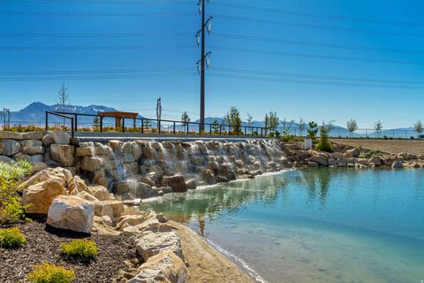 Tiny photo for 933 W LITTLE TIGER CT N #555, Saratoga Springs, UT 84045 (MLS # 2158817)