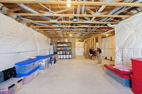 Tiny photo for 933 W LITTLE TIGER CT N #555, Saratoga Springs, UT 84045 (MLS # 2158817)