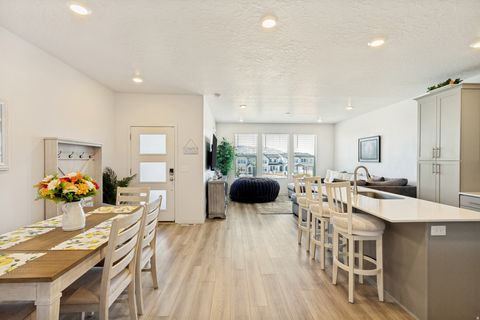 Tiny photo for 933 W LITTLE TIGER CT N #555, Saratoga Springs, UT 84045 (MLS # 2158817)