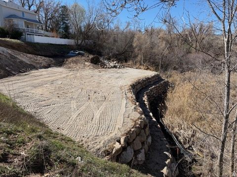 Tiny photo for 5659 FOX CHASE DR, South Ogden, UT 84403 (MLS # 2144009)