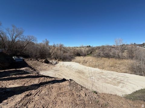 Tiny photo for 5659 FOX CHASE DR, South Ogden, UT 84403 (MLS # 2144009)