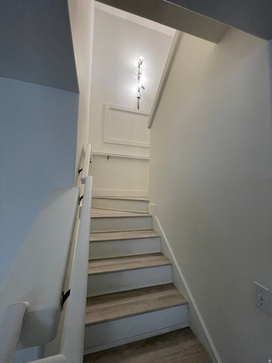 ASPEN SPRING 8 CONDO - Residential