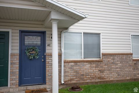 Photo of 422 E 2050 N #4C, North Ogden, UT 84414 (MLS # 2107841)