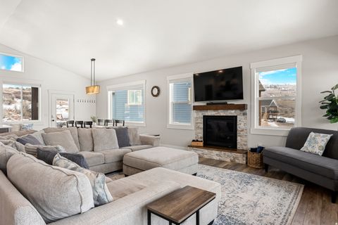 Tiny photo for 388 W CRICKET CIR, Garden City, UT 84028 (MLS # 2142280)