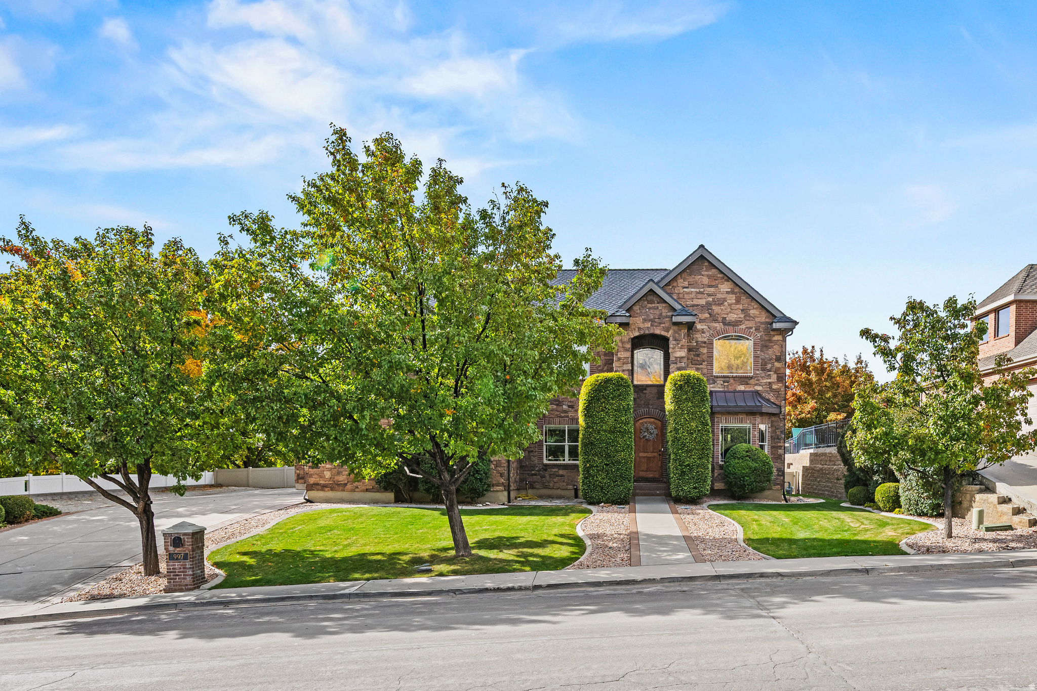 COVE ESTATES - Residential