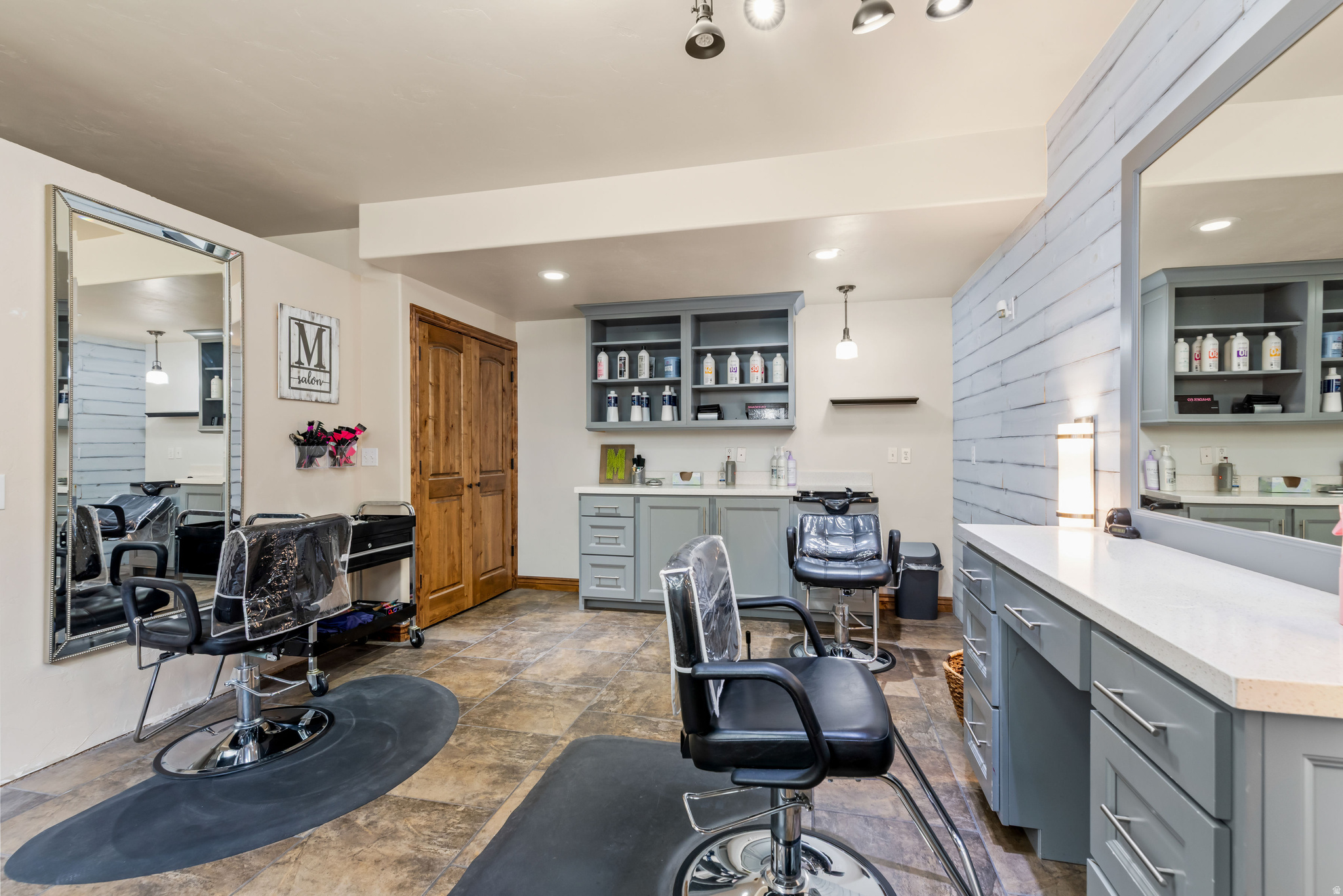 COVE ESTATES - Residential