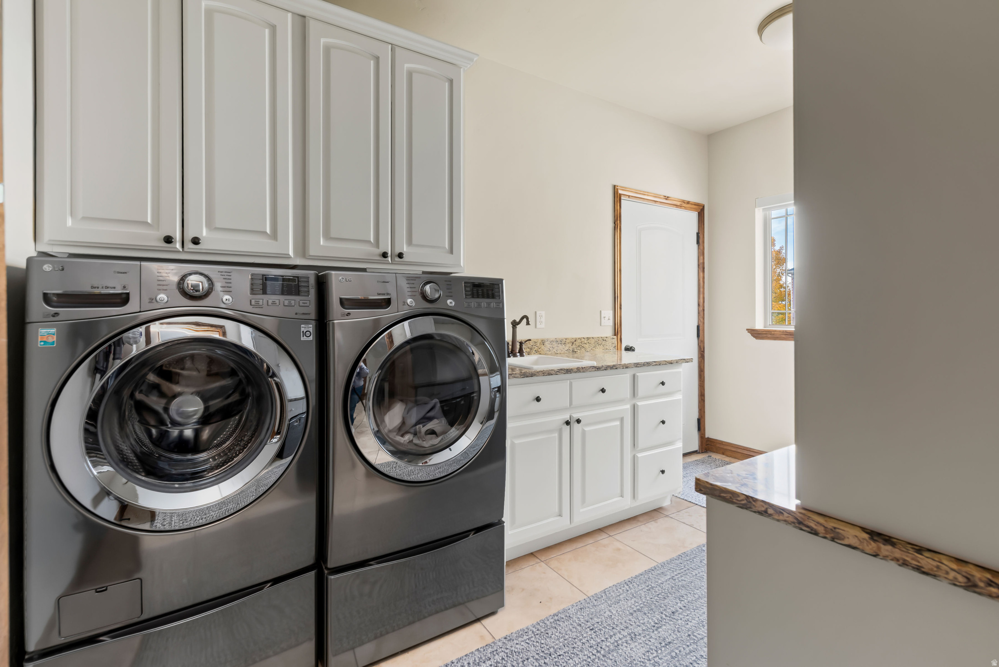 COVE ESTATES - Residential