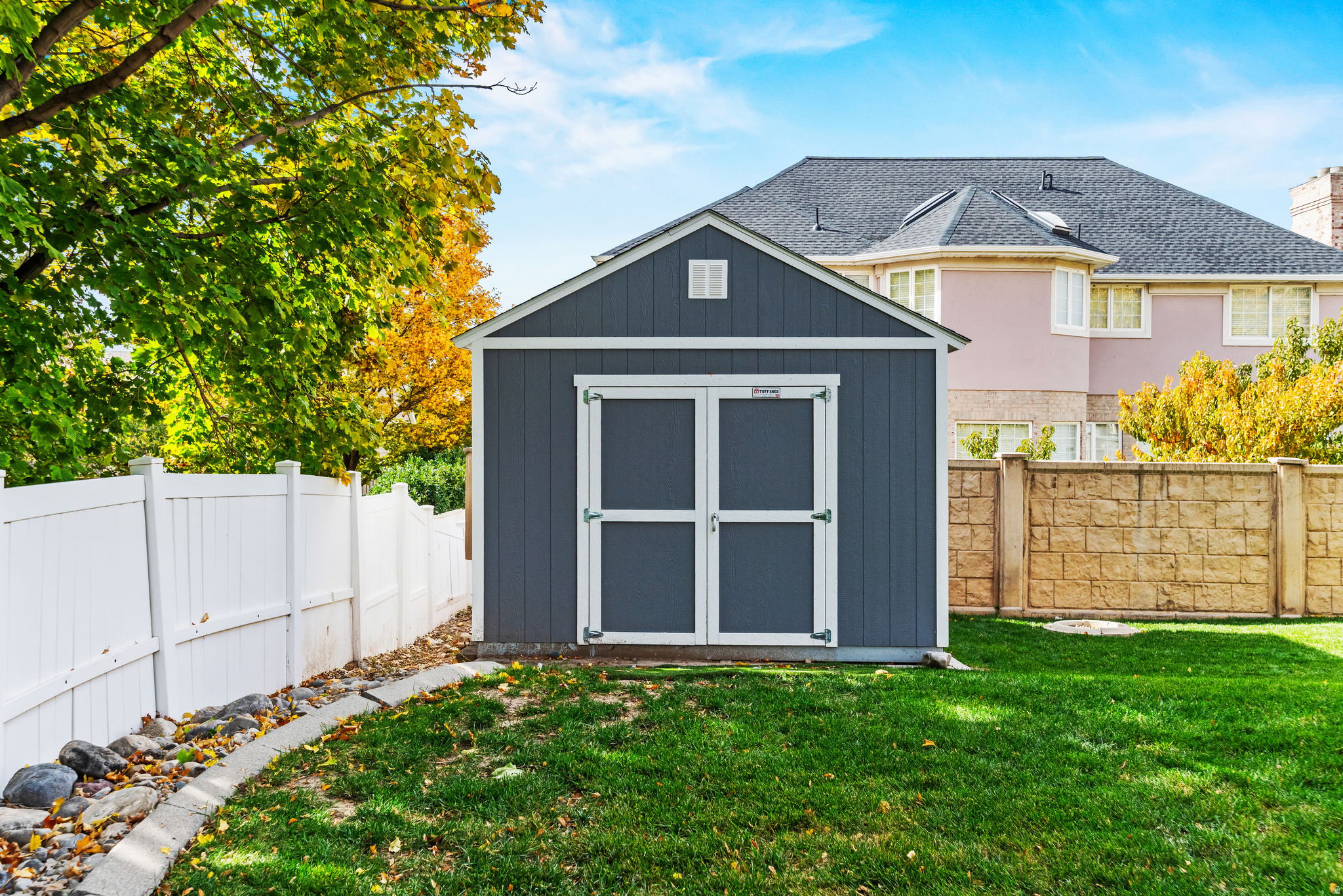 COVE ESTATES - Residential