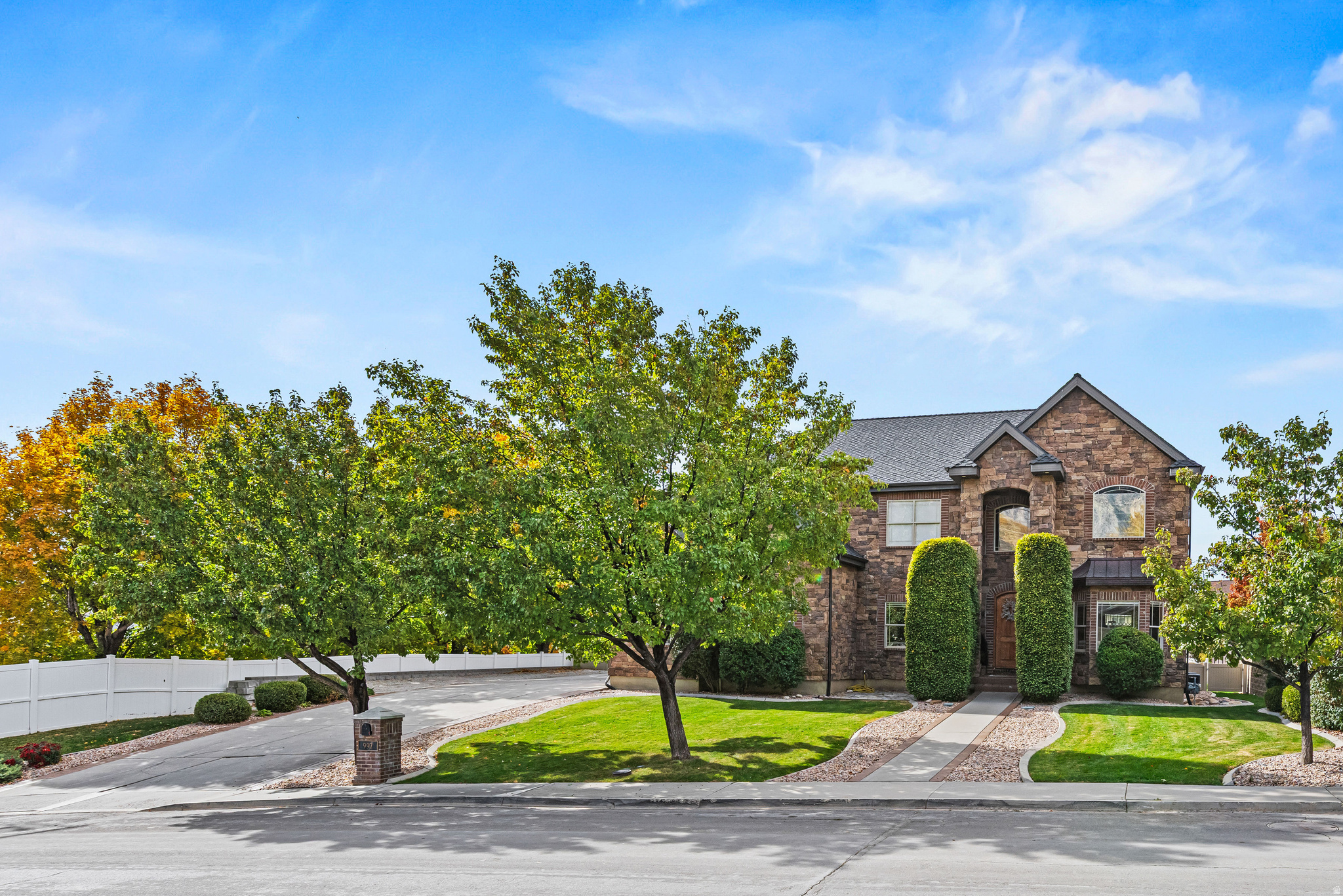 COVE ESTATES - Residential