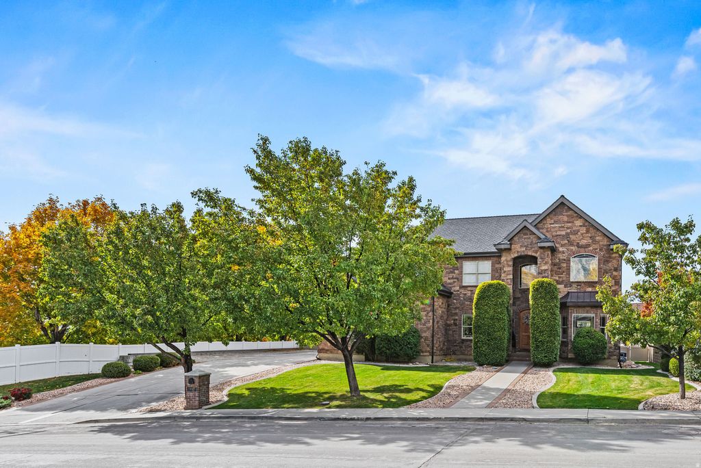 Photo of 997 N 1560 E, Orem, UT 84097 (MLS # 2119855)