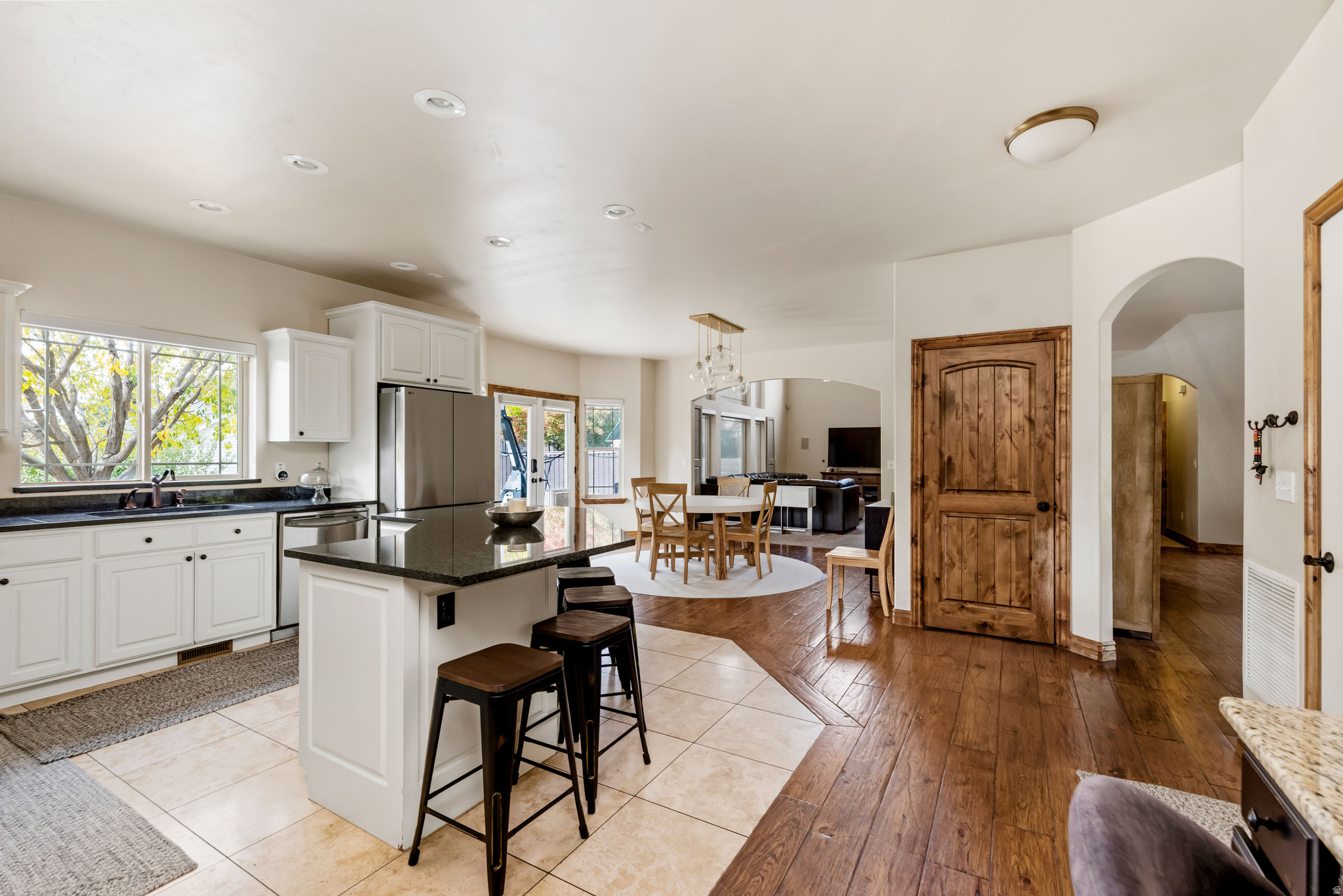 COVE ESTATES - Residential