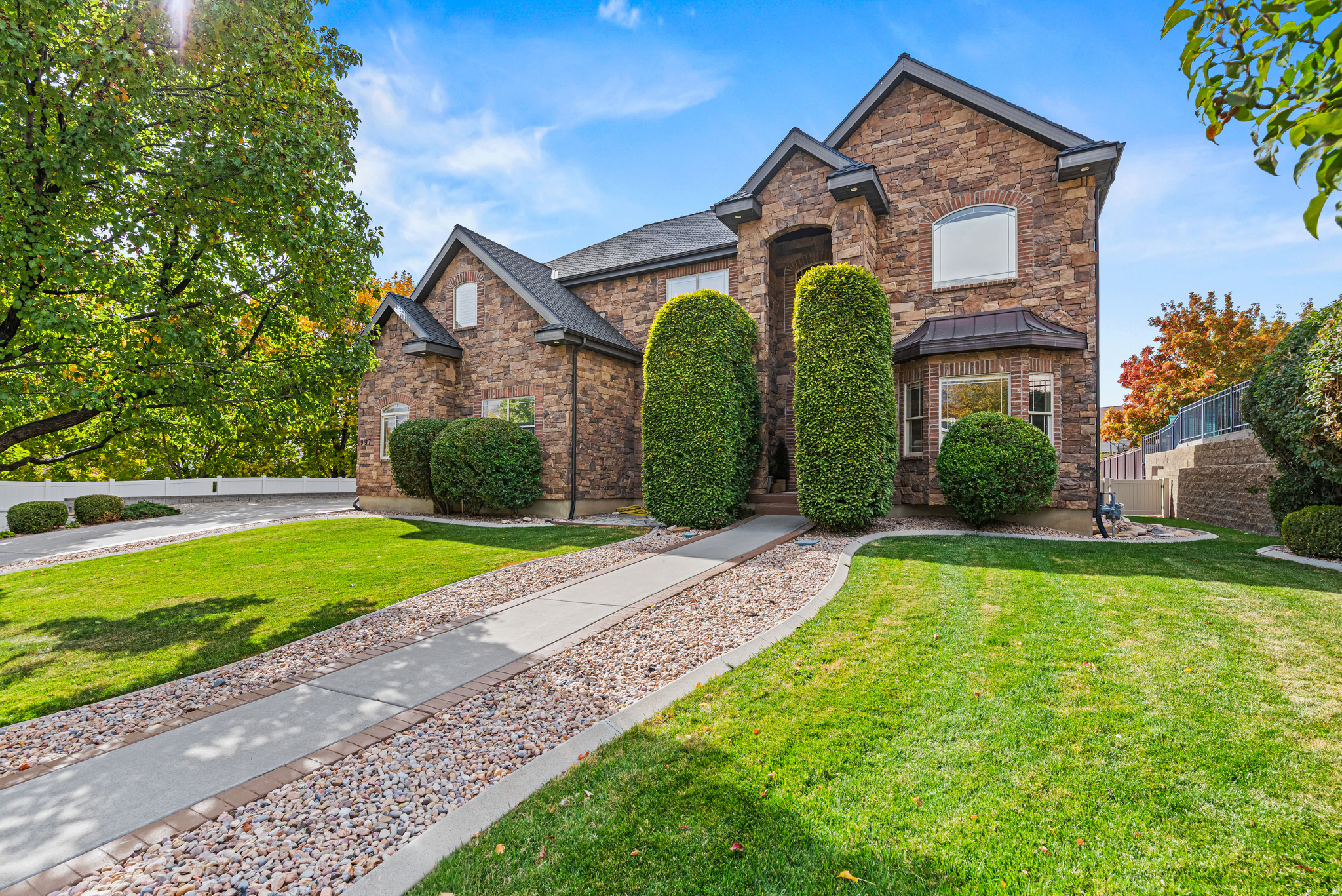 COVE ESTATES - Residential