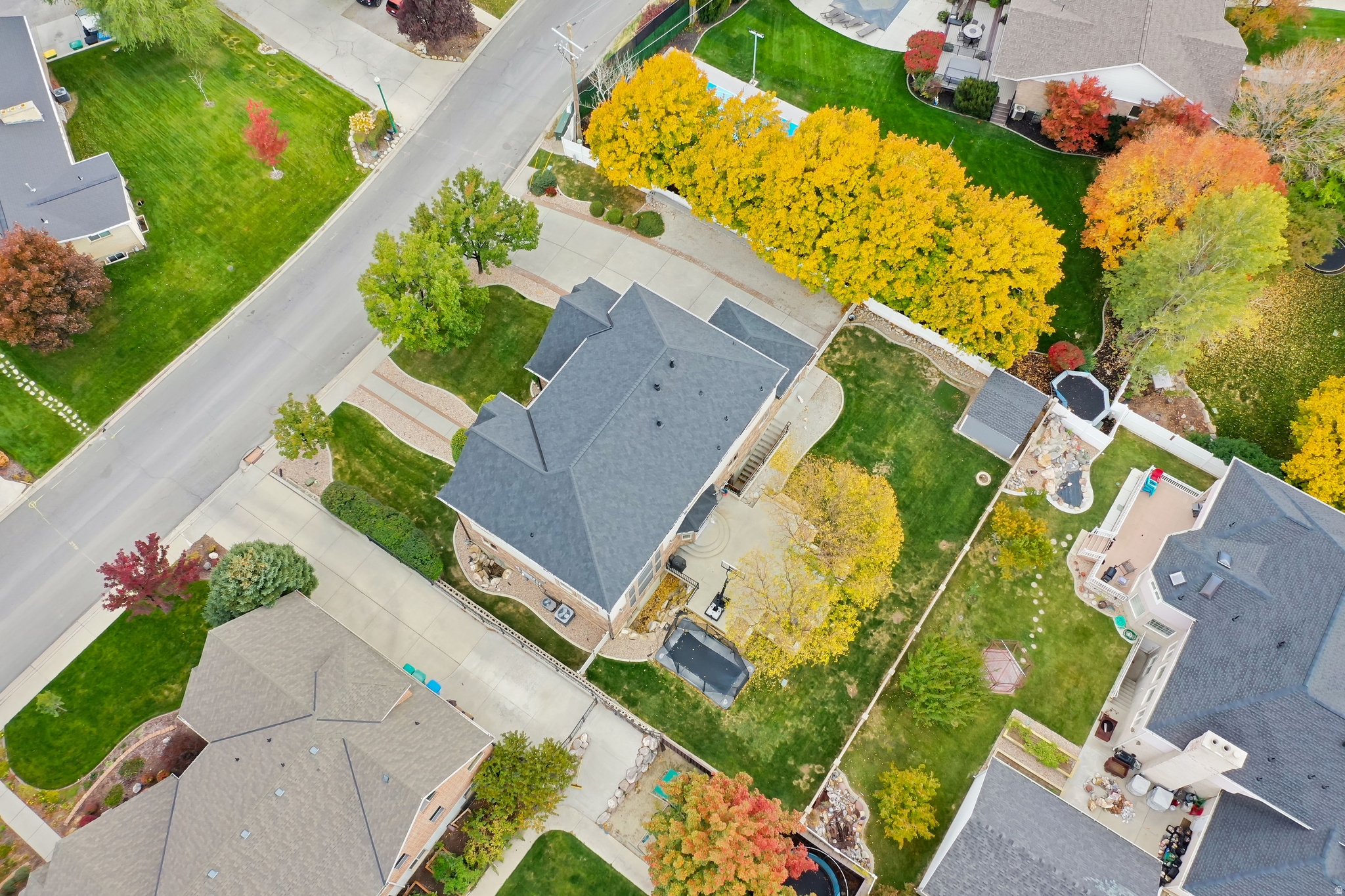 COVE ESTATES - Residential