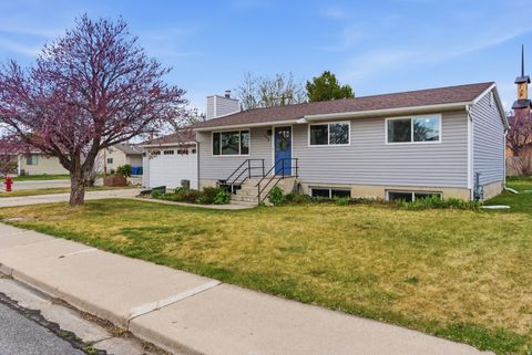 Photo of 496 W 1850 N, Lehi, UT 84043 (MLS # 2153636)