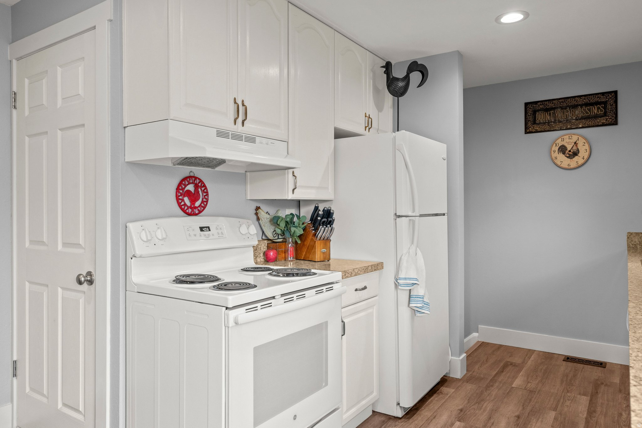 VALLEY VISTA - Residential