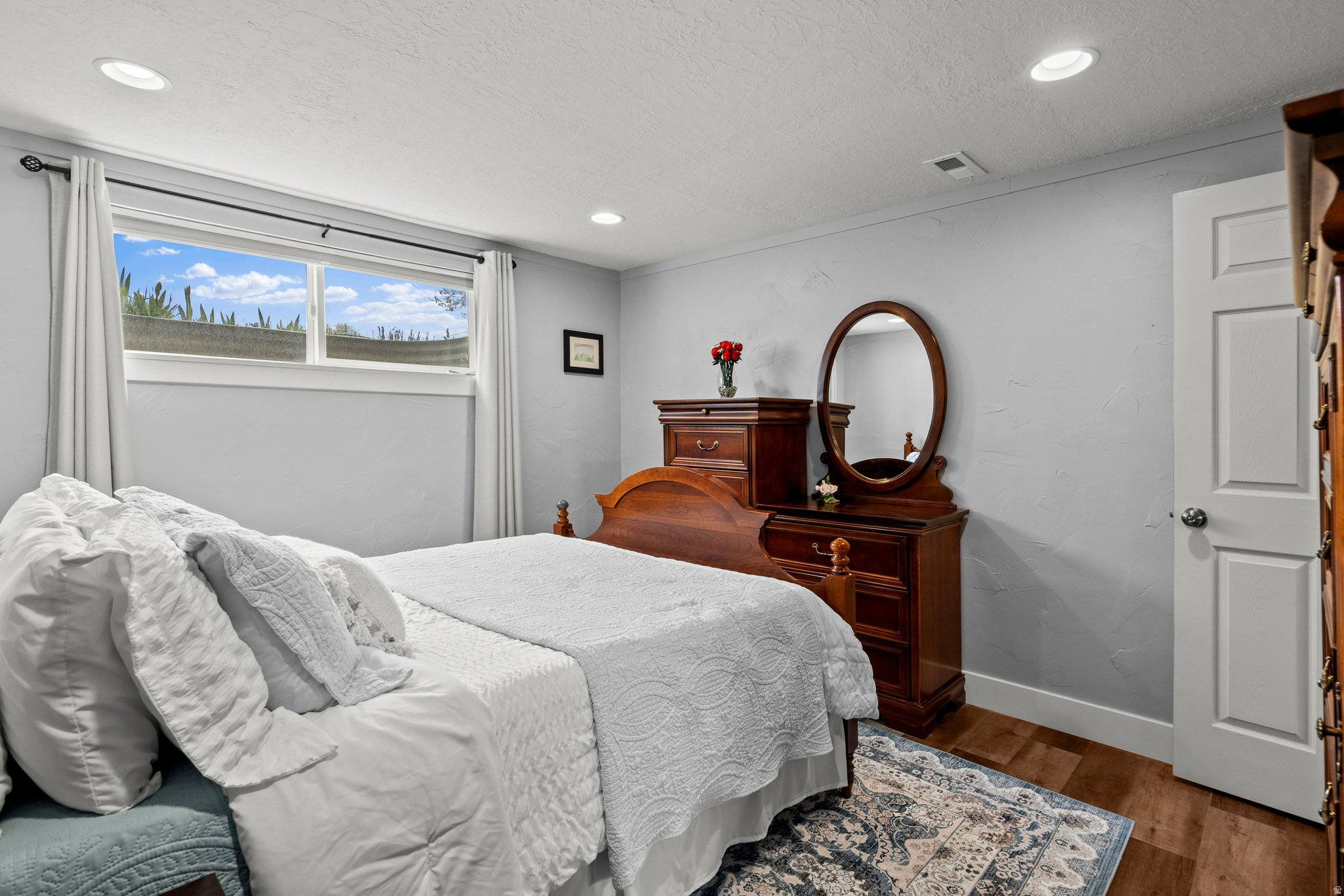 VALLEY VISTA - Residential