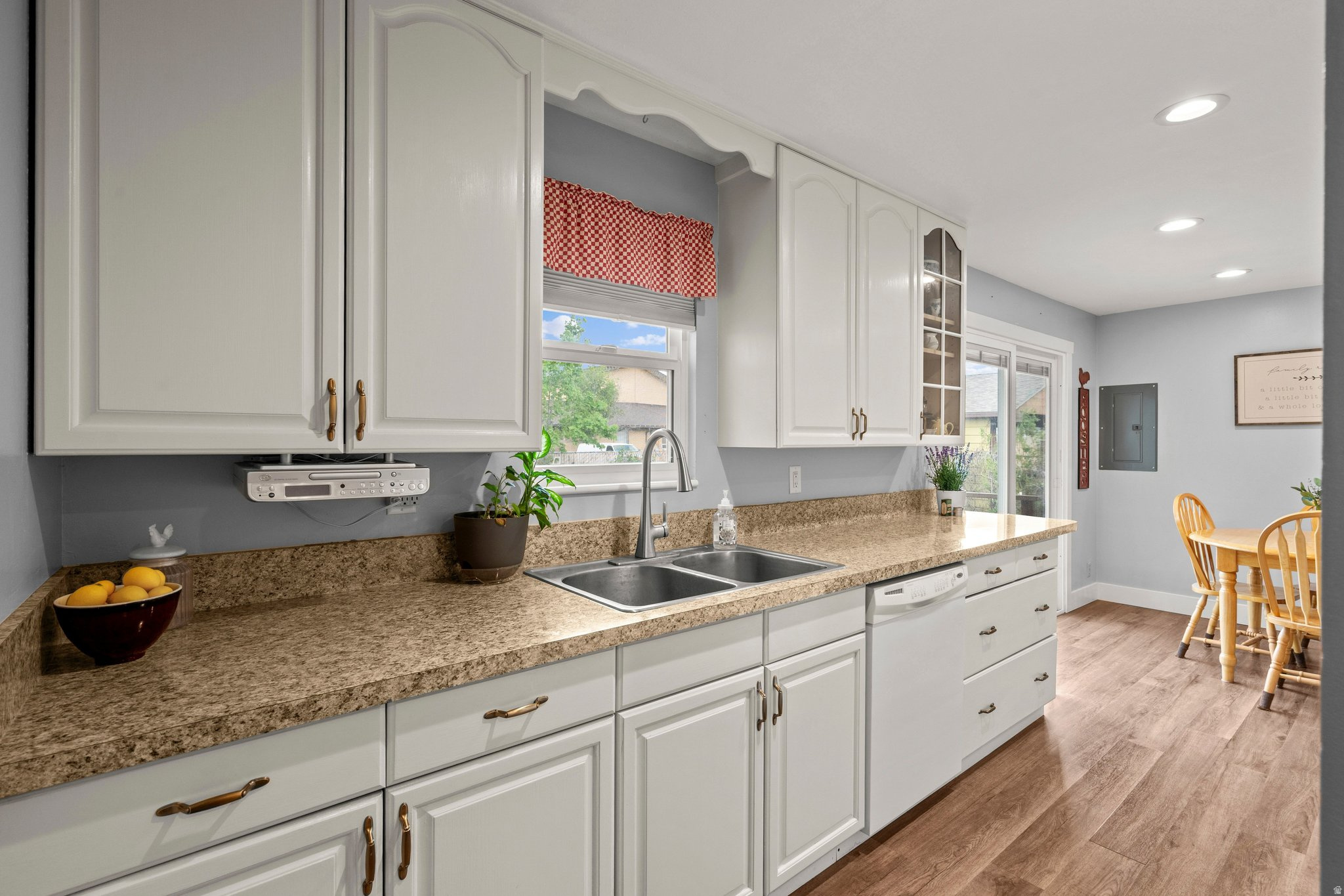 VALLEY VISTA - Residential