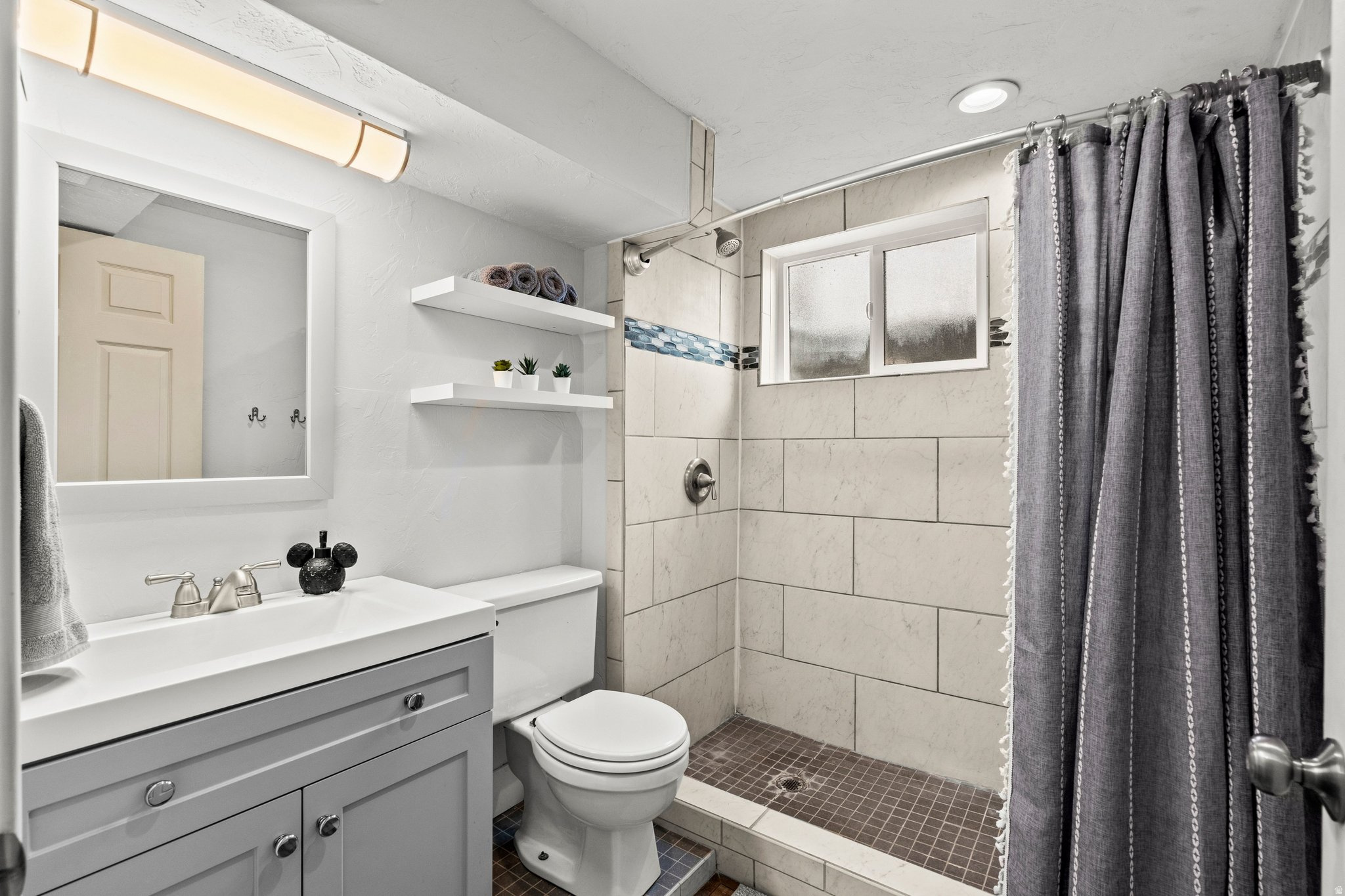 VALLEY VISTA - Residential