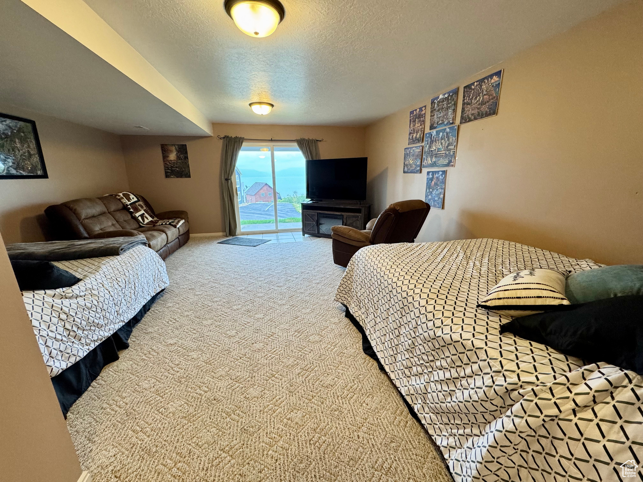 HARBOR VILLAGE - Residential