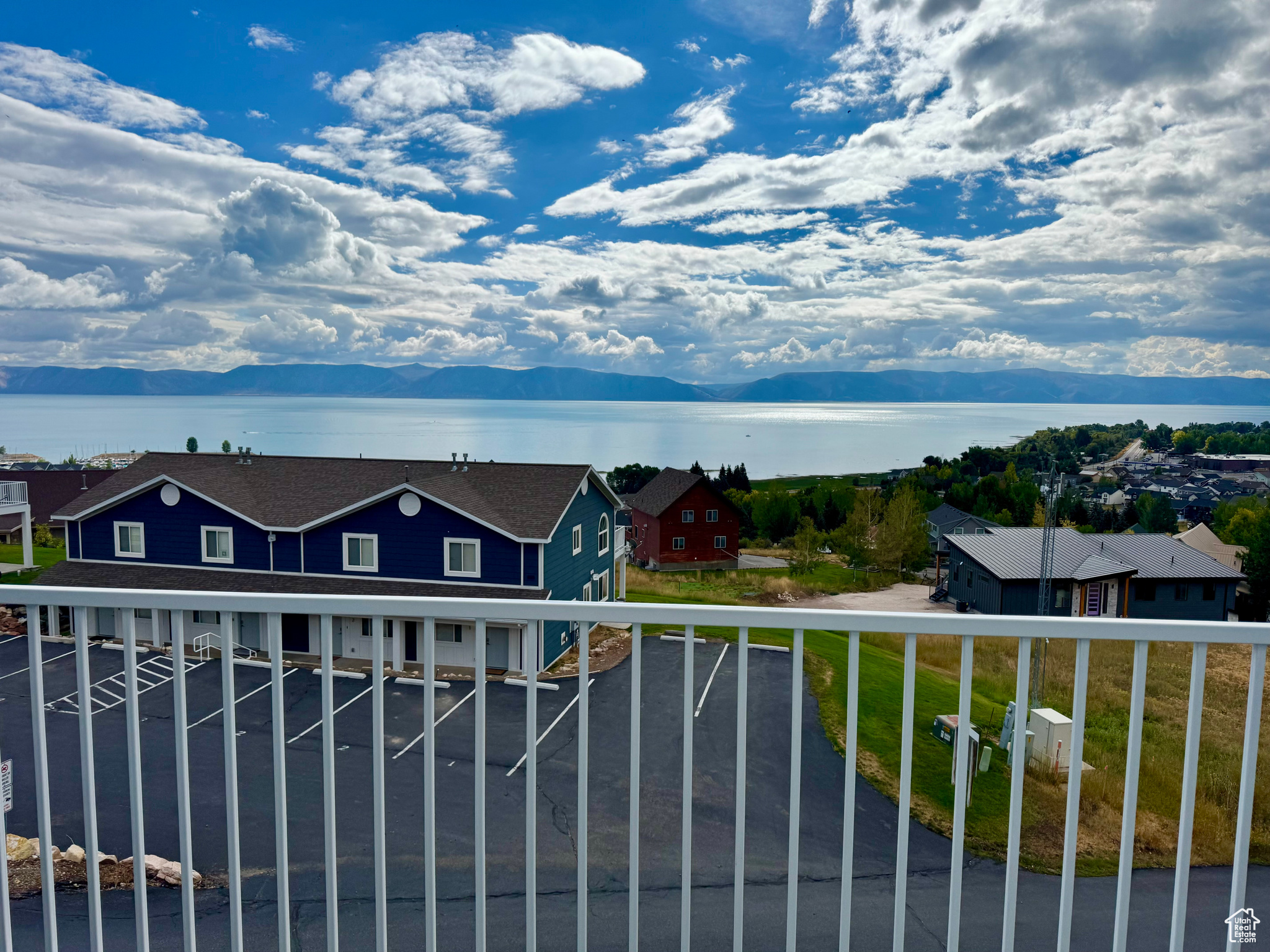 HARBOR VILLAGE - Residential