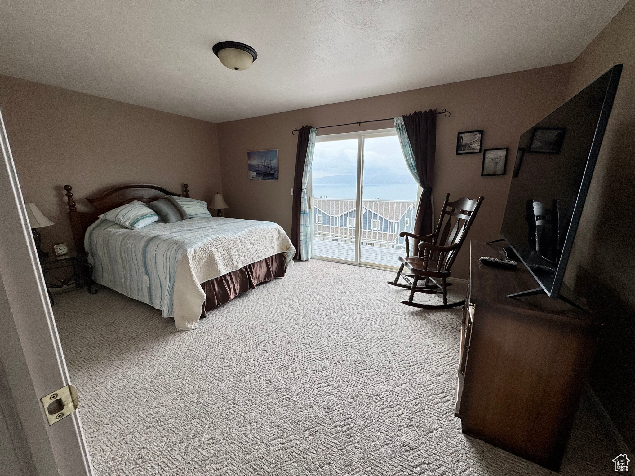 HARBOR VILLAGE - Residential