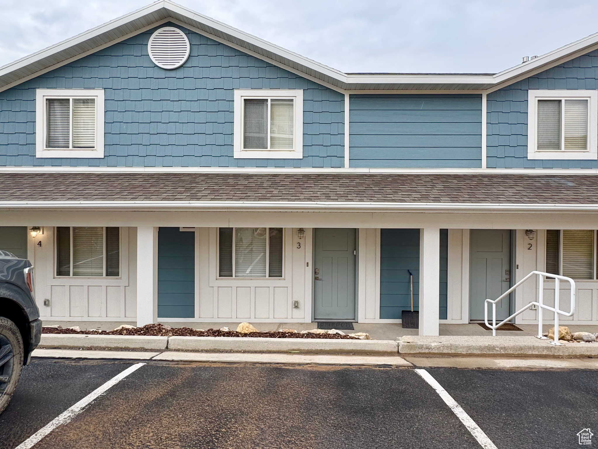 HARBOR VILLAGE - Residential