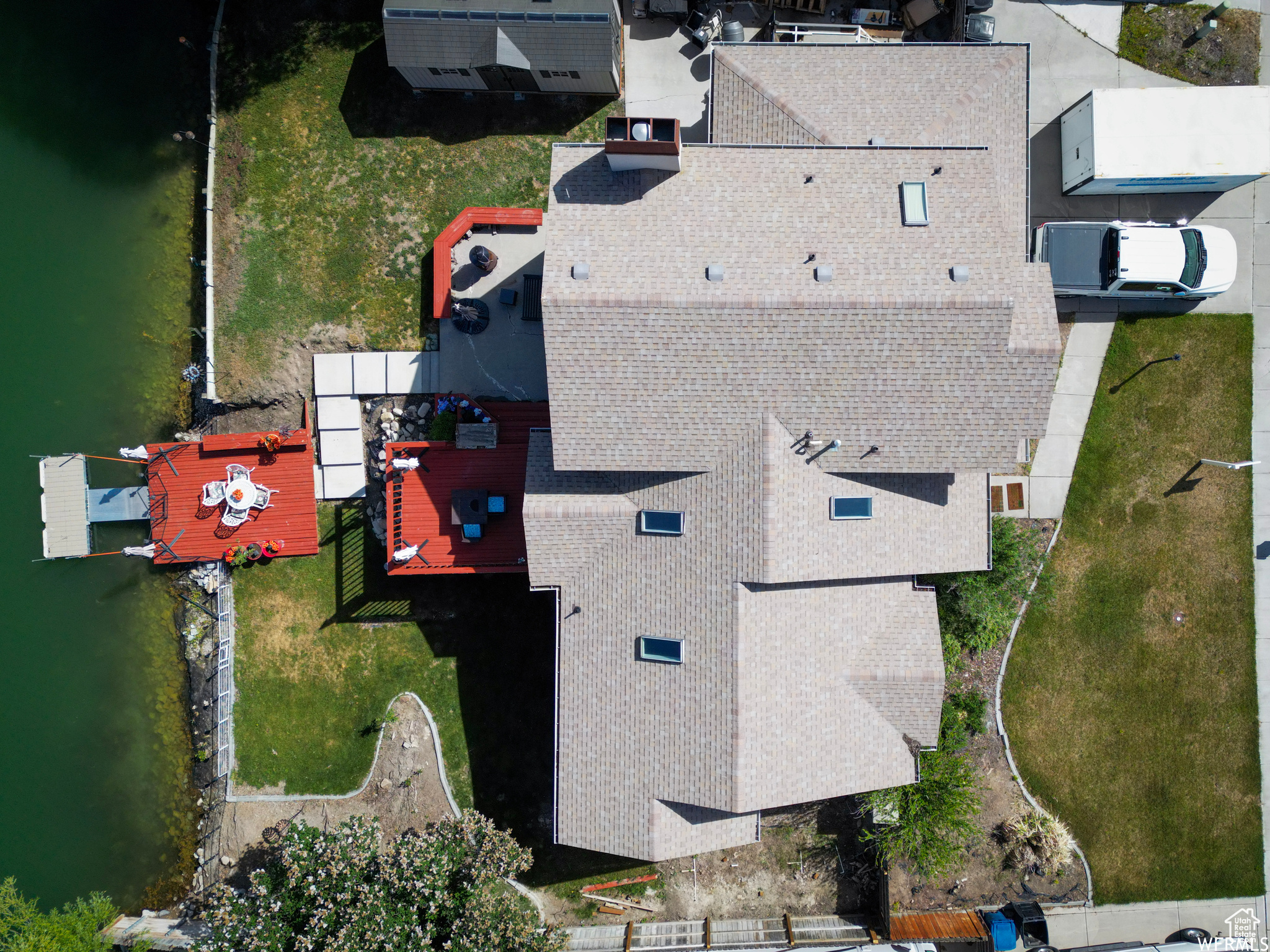 CAPTAIN ISLAND - Residential