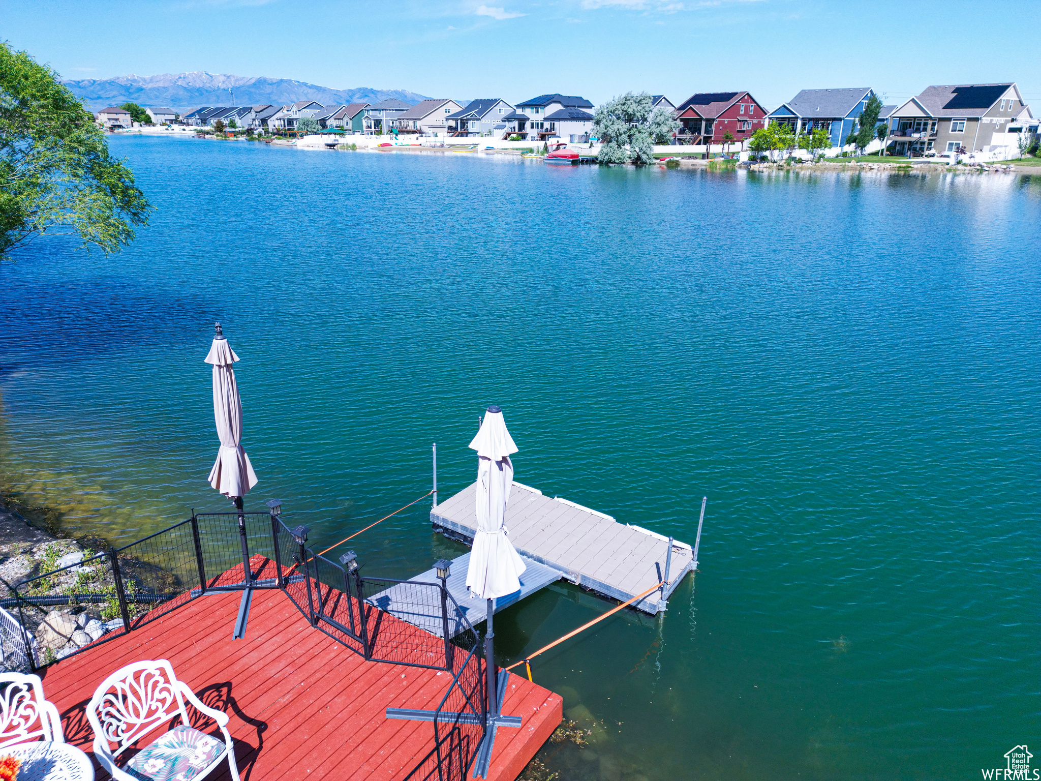 CAPTAIN ISLAND - Residential