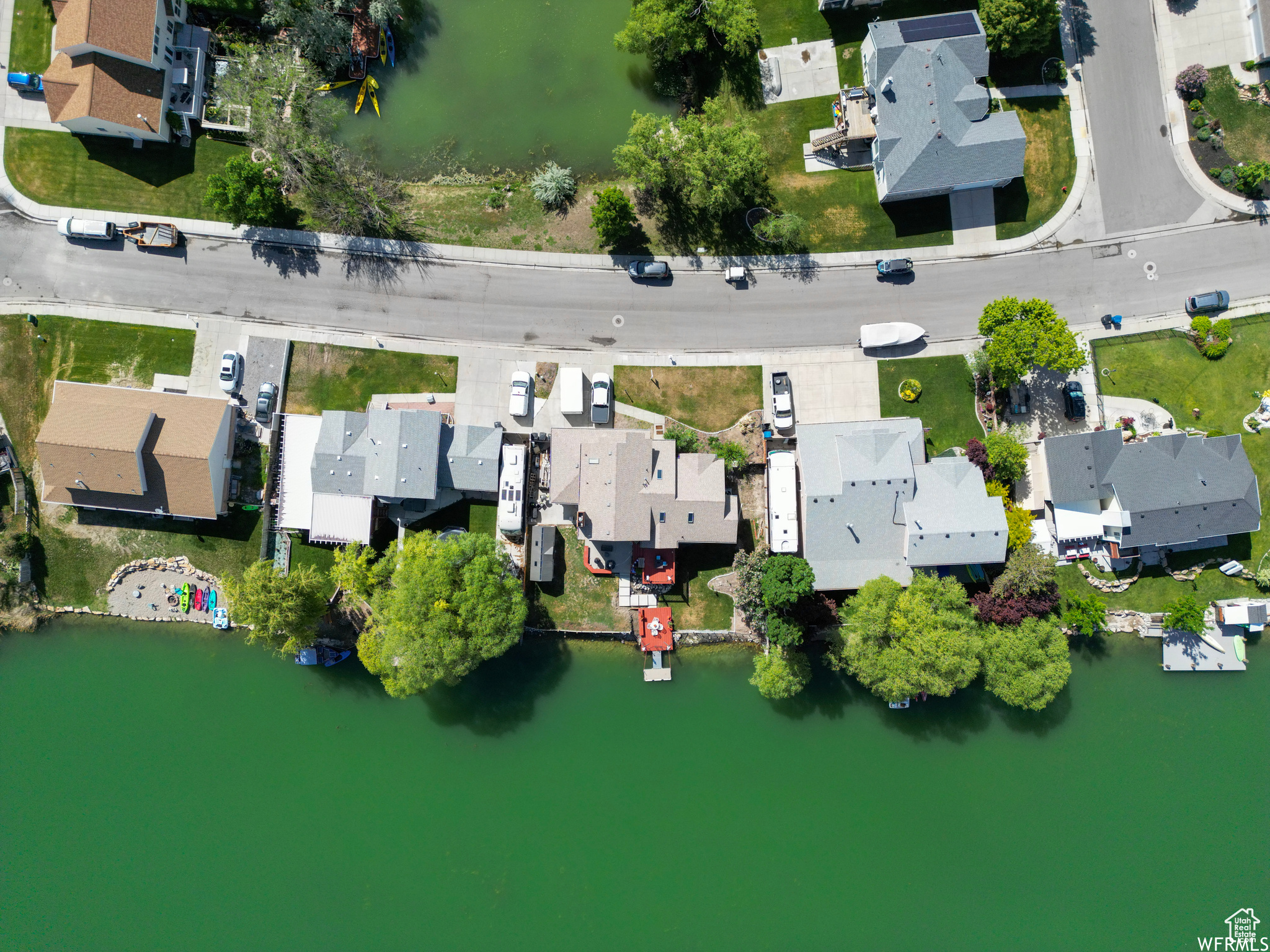 CAPTAIN ISLAND - Residential