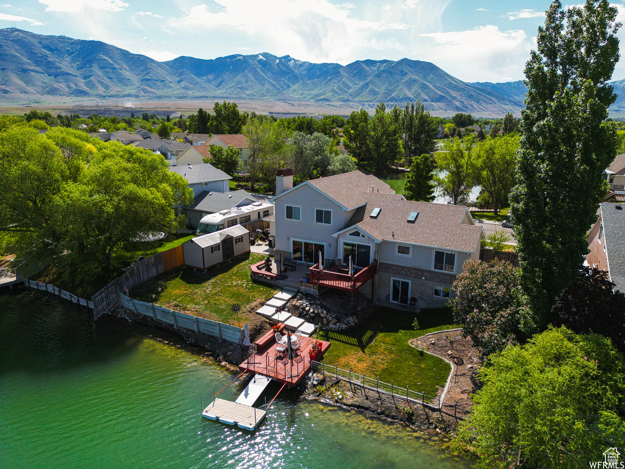 CAPTAIN ISLAND - Residential