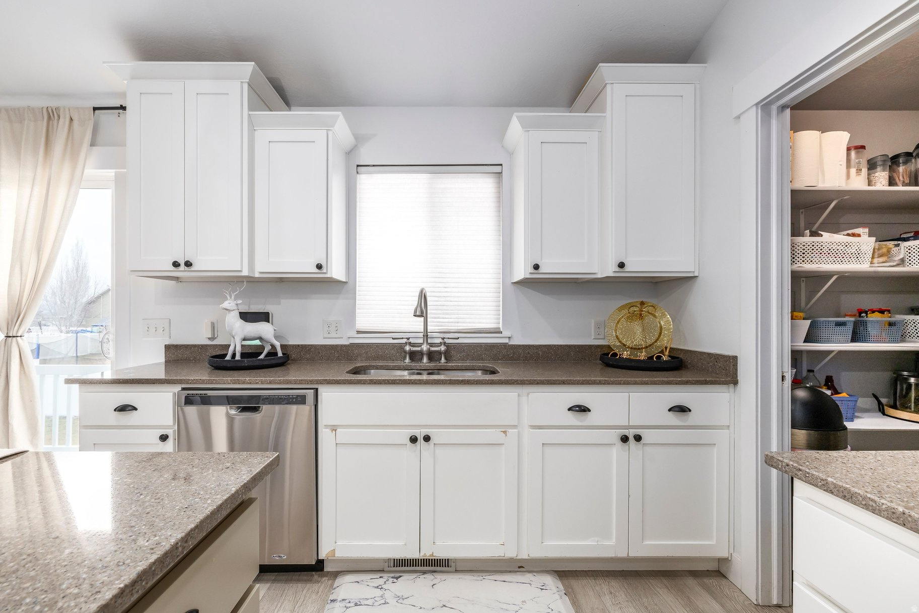 NOBLE VISTA - Residential