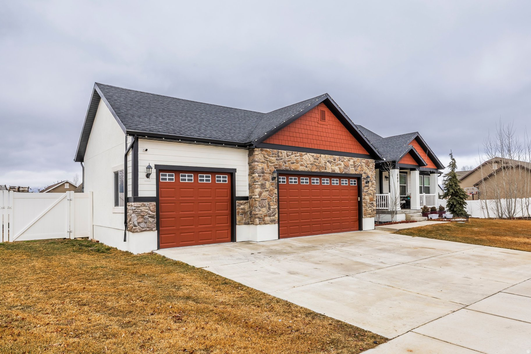 NOBLE VISTA - Residential