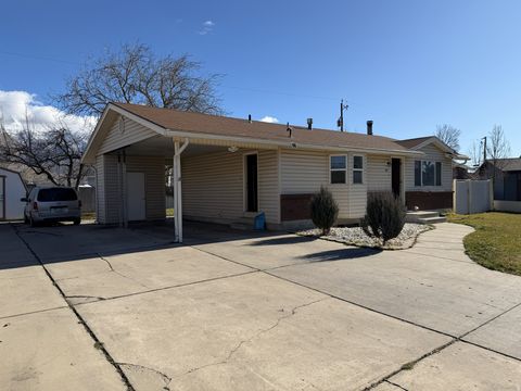 Tiny photo for 686 N 835 W, Orem, UT 84057 (MLS # 2129492)