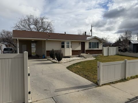 Tiny photo for 686 N 835 W, Orem, UT 84057 (MLS # 2129492)