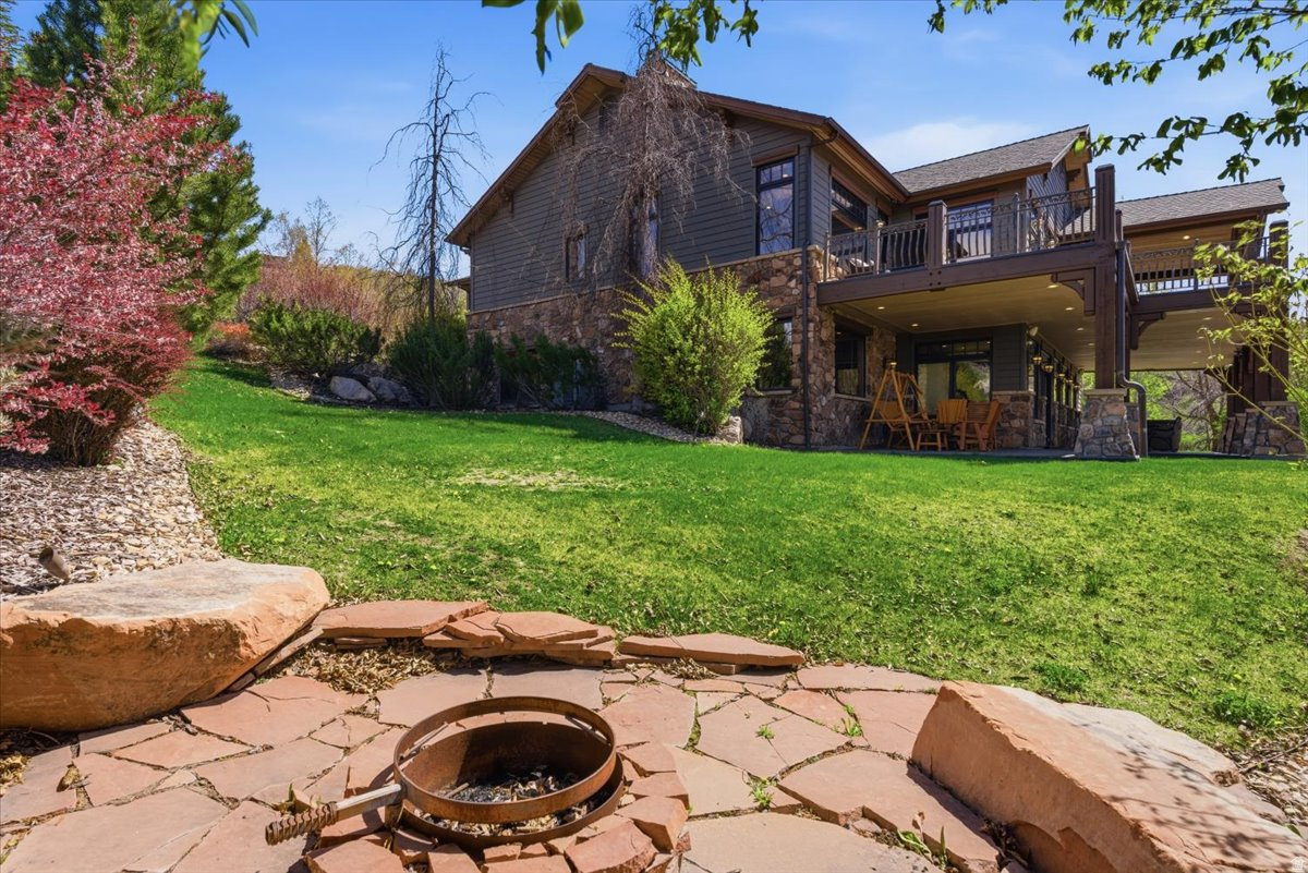 SUMMIT AT SKI LAKE - Residential