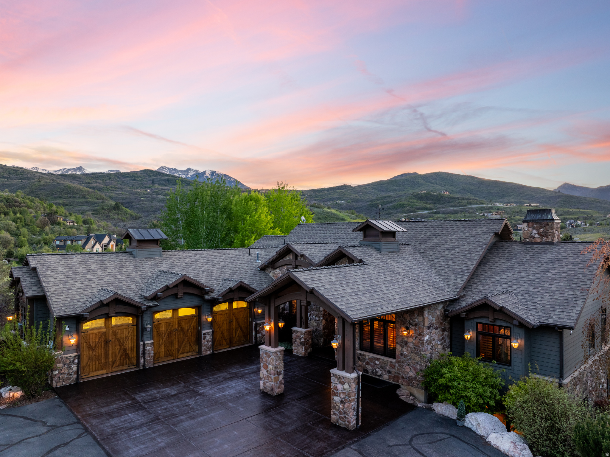 SUMMIT AT SKI LAKE - Residential