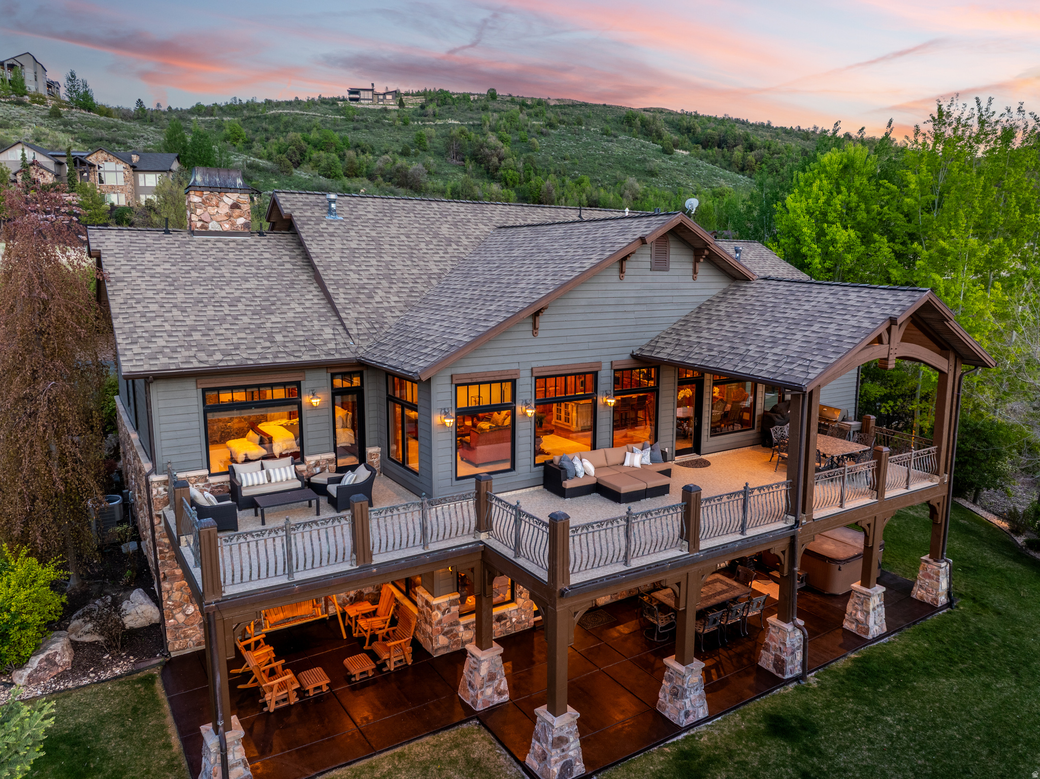 SUMMIT AT SKI LAKE - Residential