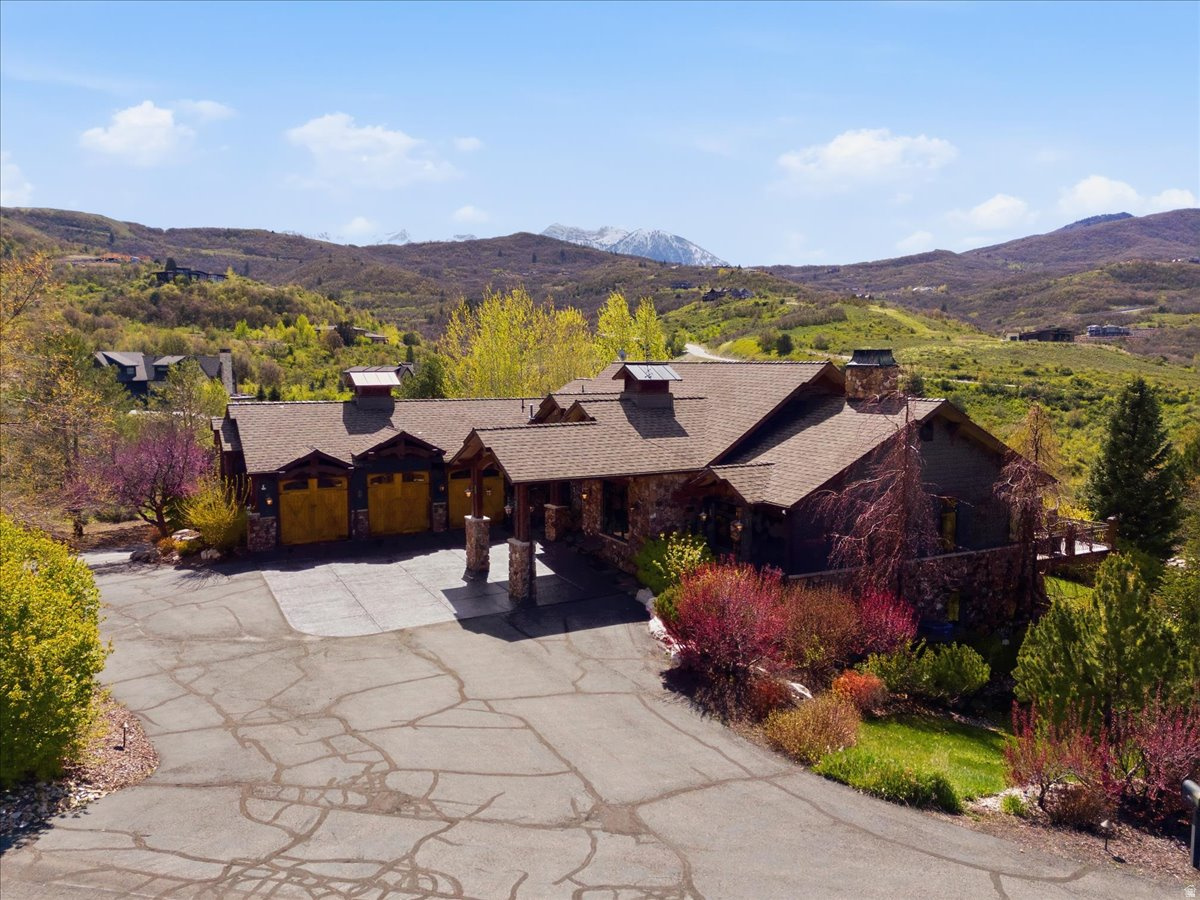 SUMMIT AT SKI LAKE - Residential