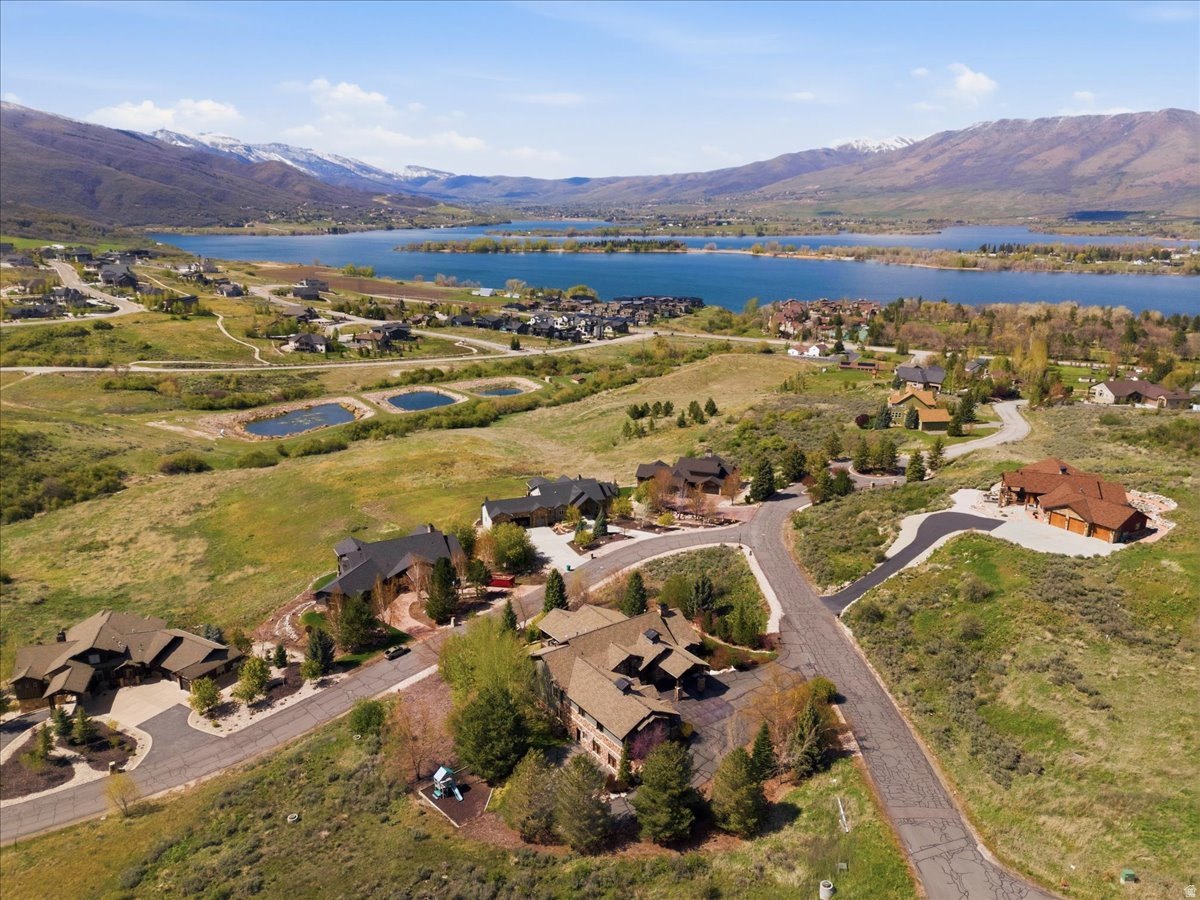 SUMMIT AT SKI LAKE - Residential