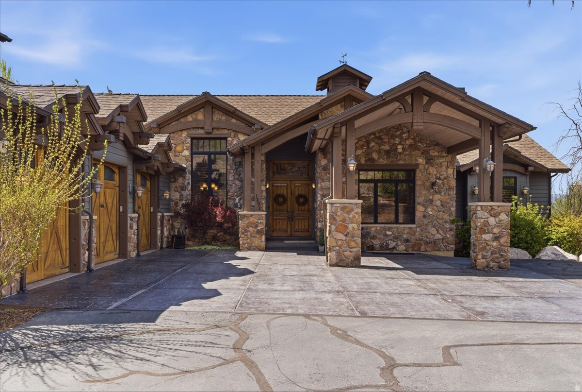 SUMMIT AT SKI LAKE - Residential