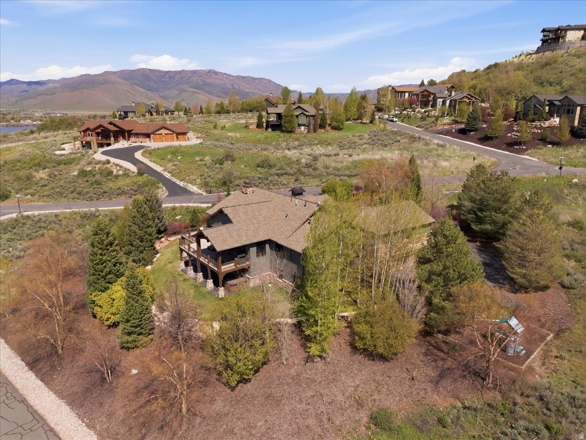 SUMMIT AT SKI LAKE - Residential