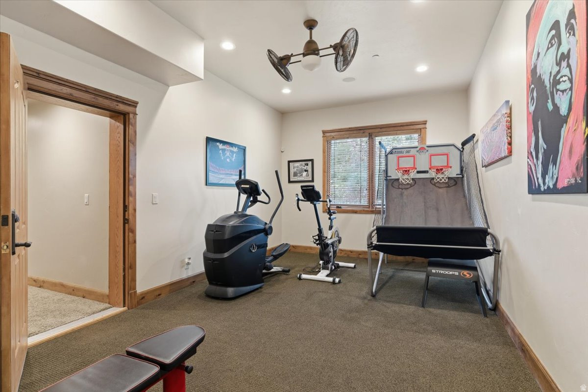 SUMMIT AT SKI LAKE - Residential