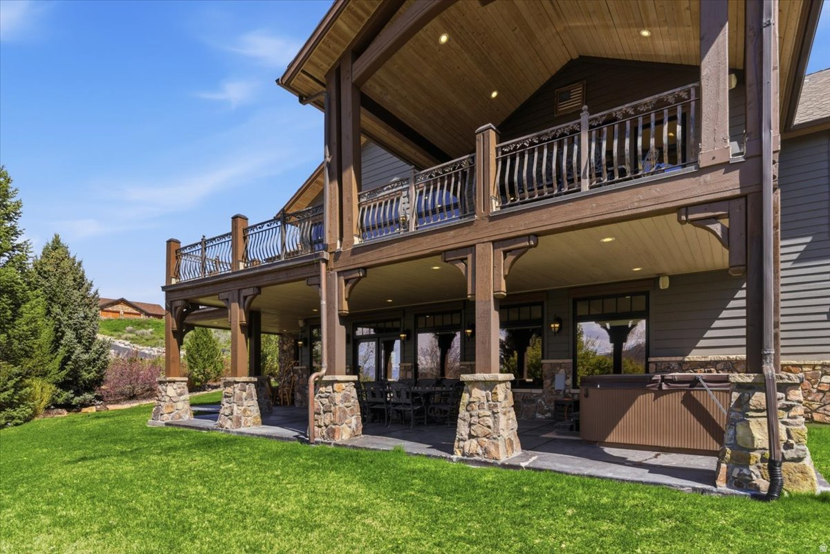 SUMMIT AT SKI LAKE - Residential