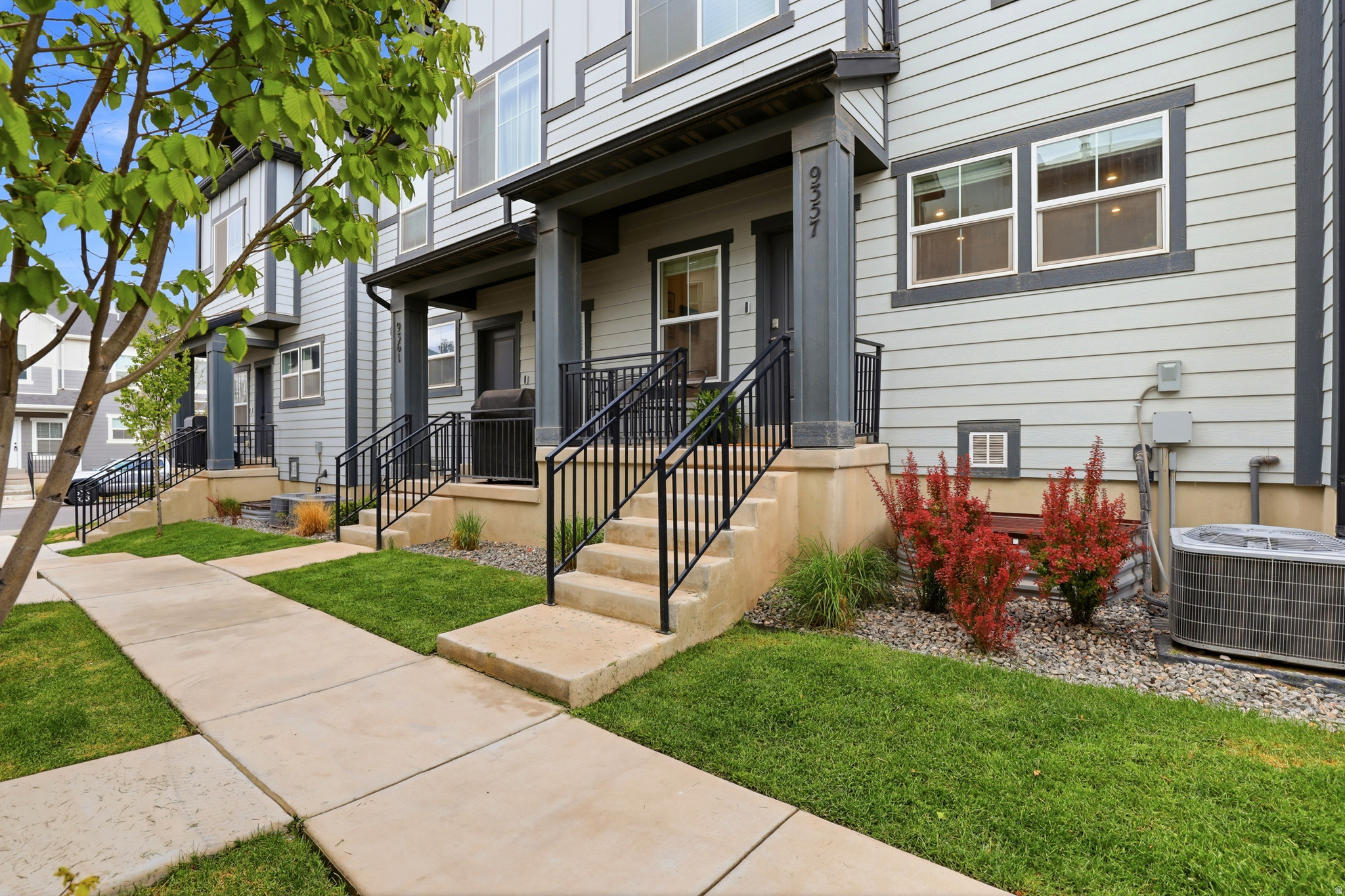 SCENIC MOUNTAIN - Residential
