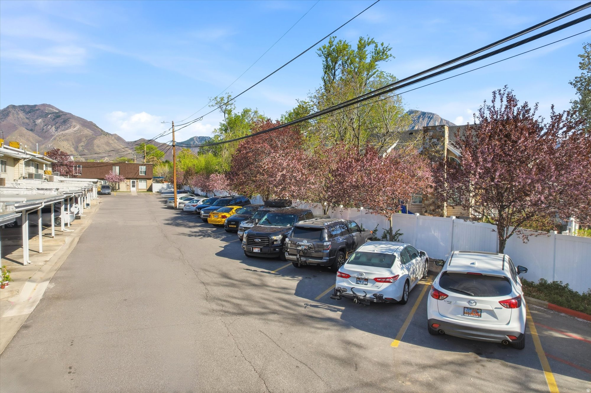 GEORGETOWN SQUARE - Residential