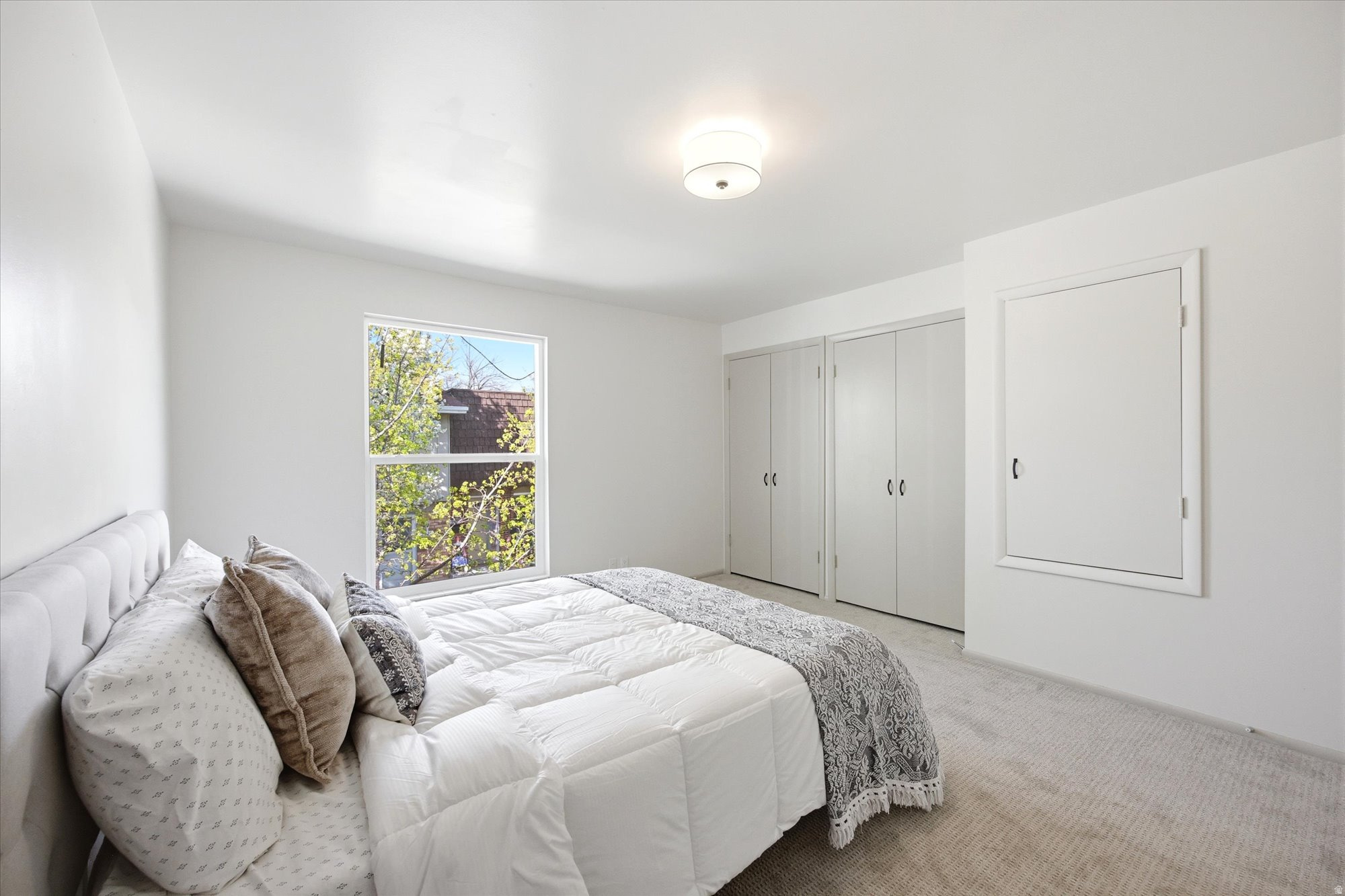 GEORGETOWN SQUARE - Residential