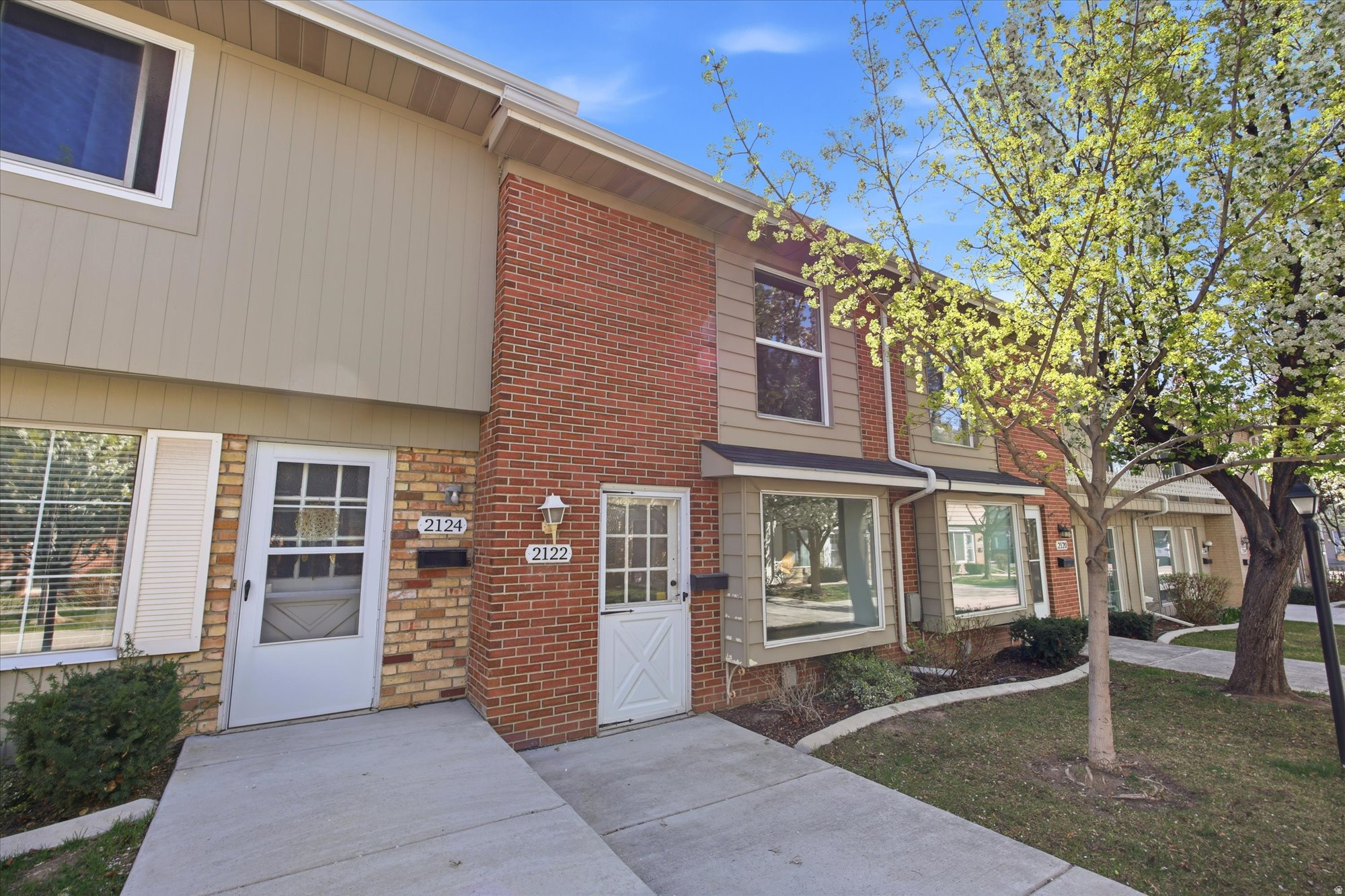 GEORGETOWN SQUARE - Residential