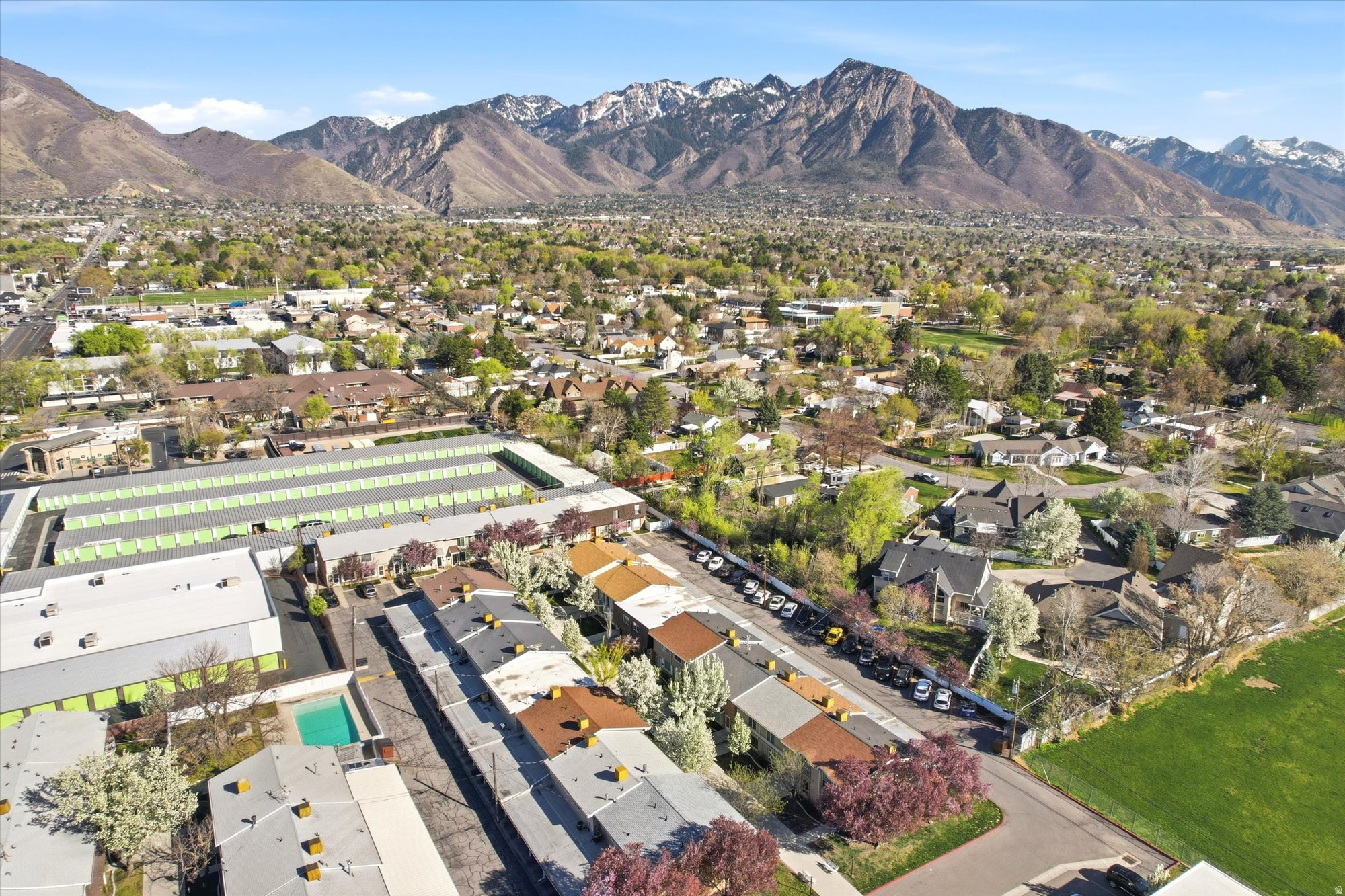 GEORGETOWN SQUARE - Residential