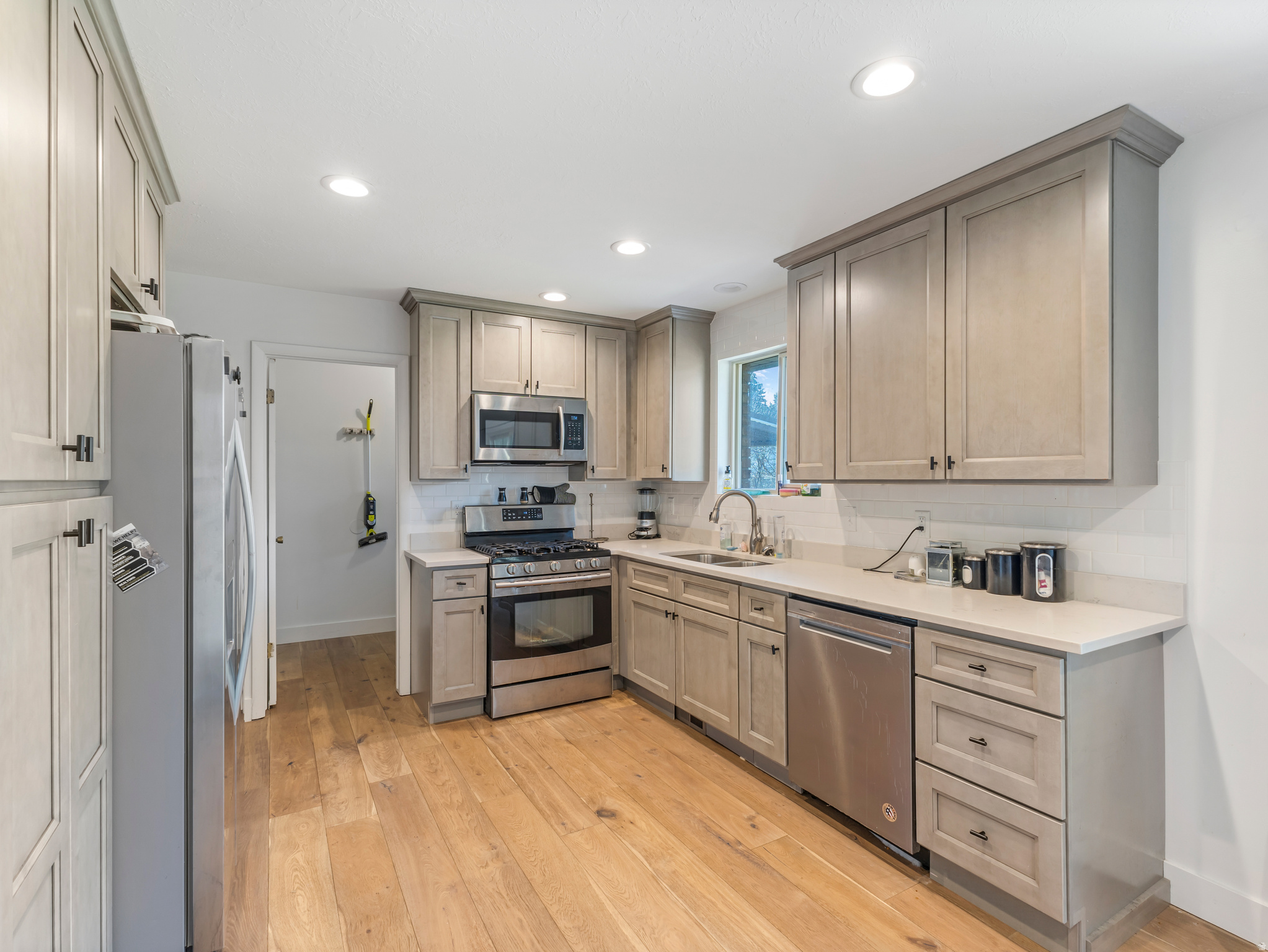 SCHORR ESTATES 1 - Residential